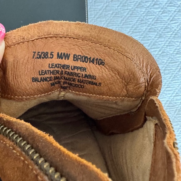 Born Montoro Distressed Moto booties - Picture 10 of 10